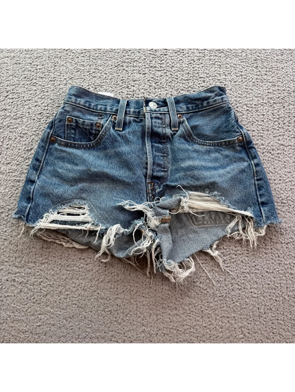 Levi’s Premium 501 Women’s W24 Blue Denim High Rise Distressed Cutoff Shorts